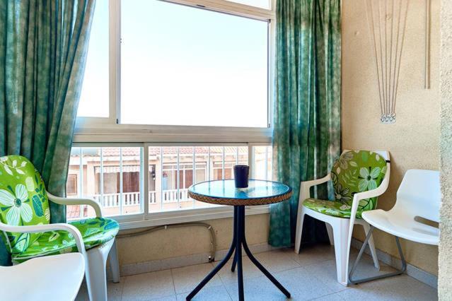 Ferienwohnung Apartamento Urbano Arregui Torrevieja Exterior foto